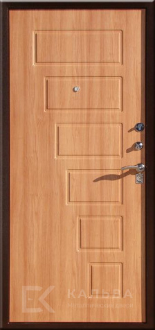 Фото №2 «Входная дверь для квартиры МДФ орех снаружи дуб светлый внутри №522»